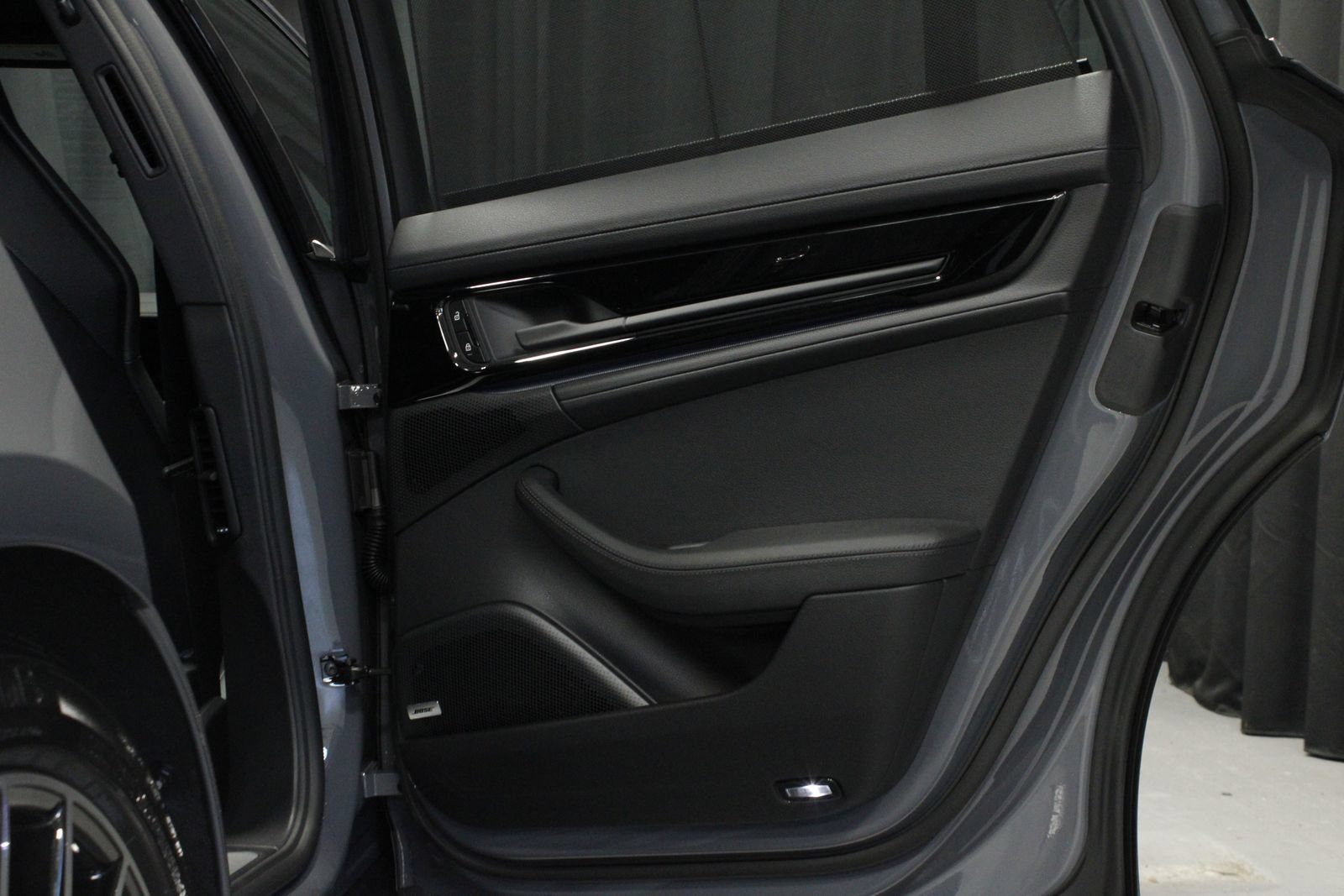 New 2026 Porsche Panamera 4 AWD/4WD image 15