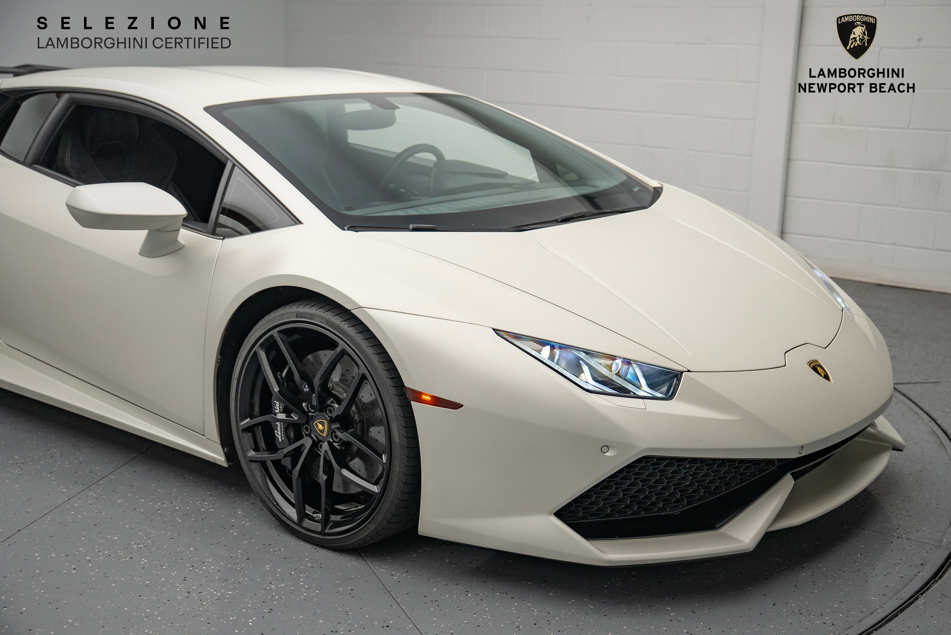 Used 2016 Lamborghini Huracan LP 610-4 image 2