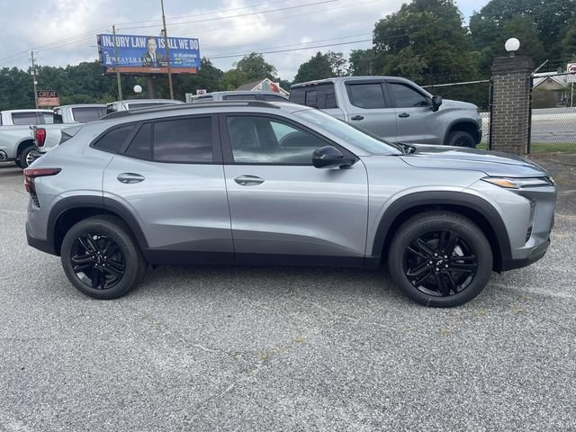 New 2026 Chevrolet Trax ACTIV w/ Sunroof Package FWD image 2