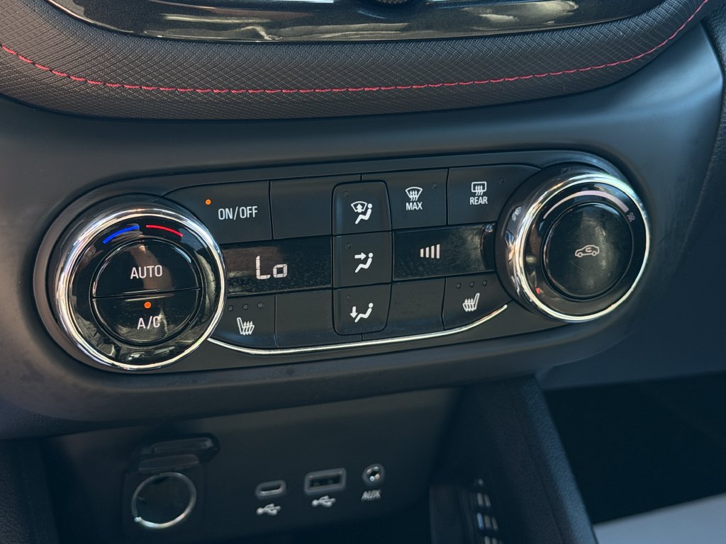 Used 2023 Chevrolet TrailBlazer RS w/ Convenience Package FWD image 26
