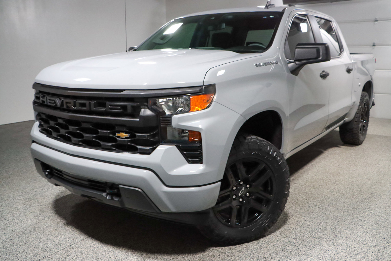 Used 2024 Chevrolet Silverado 1500 Custom AWD/4WD image 29