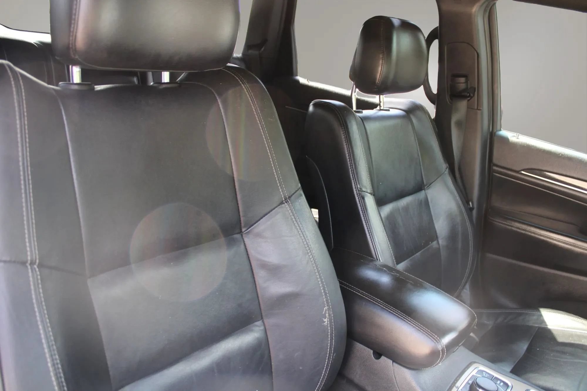 Used 2017 Jeep Grand Cherokee Limited AWD/4WD image 23