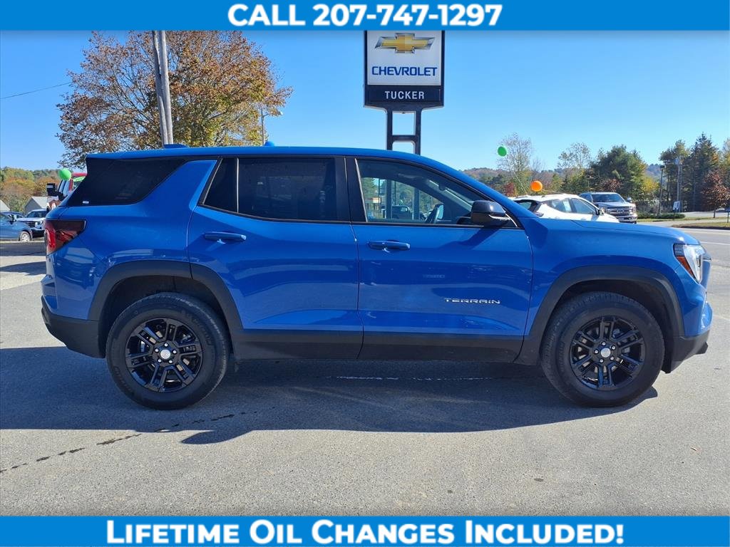 Used 2025 GMC Terrain Elevation image 5