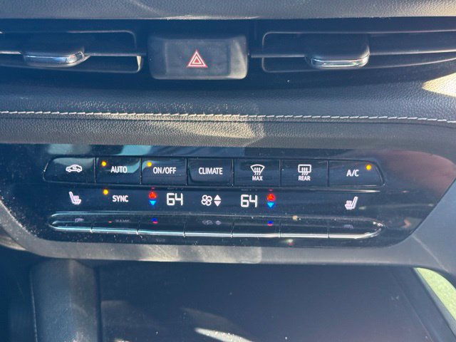 Used 2021 Buick Envision Essence w/ Sport Touring Package AWD/4WD image 27