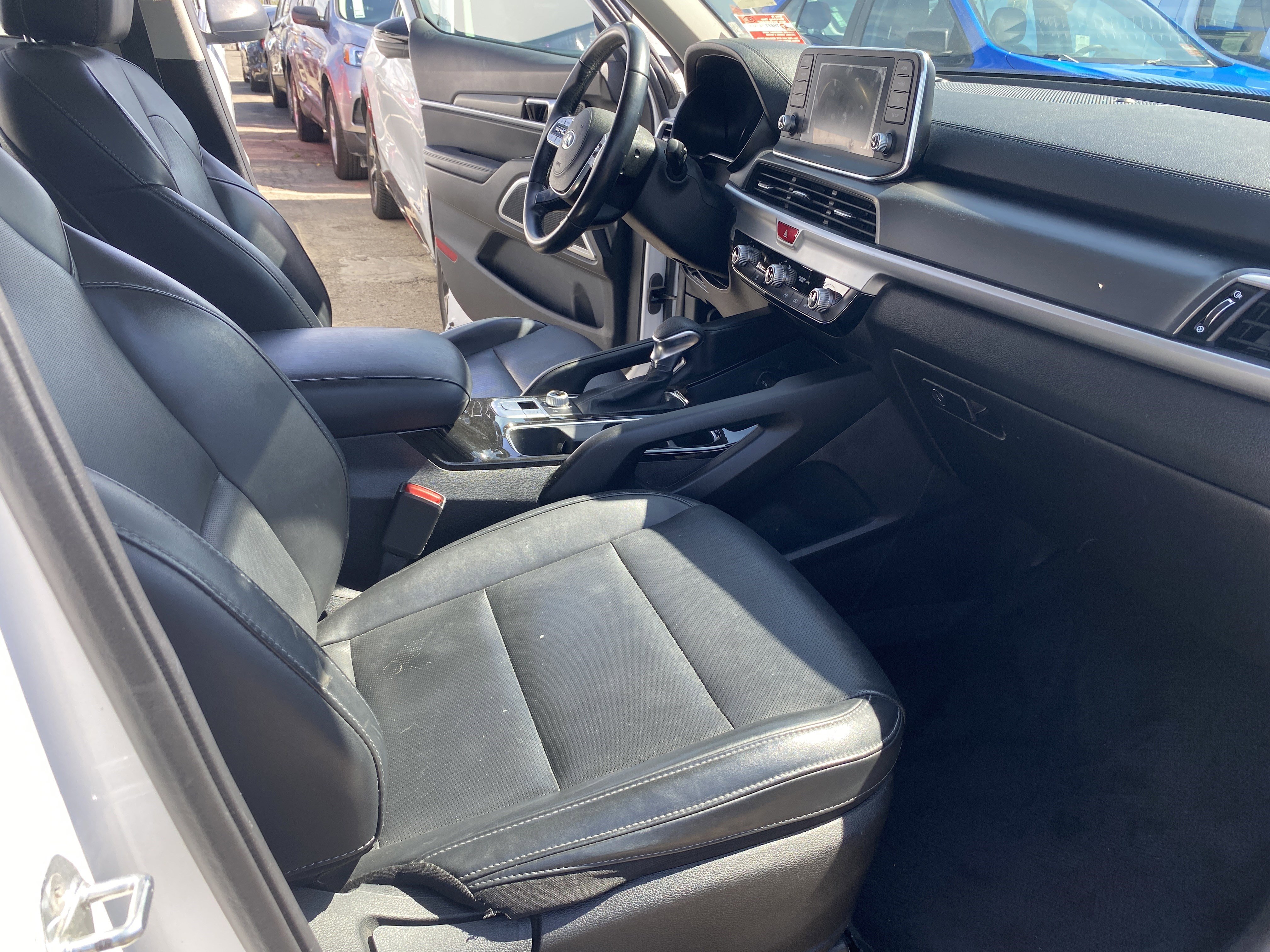 Used 2020 Kia Telluride LX image 21