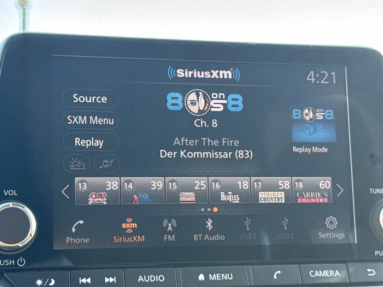 Used 2023 Nissan Rogue SV image 11