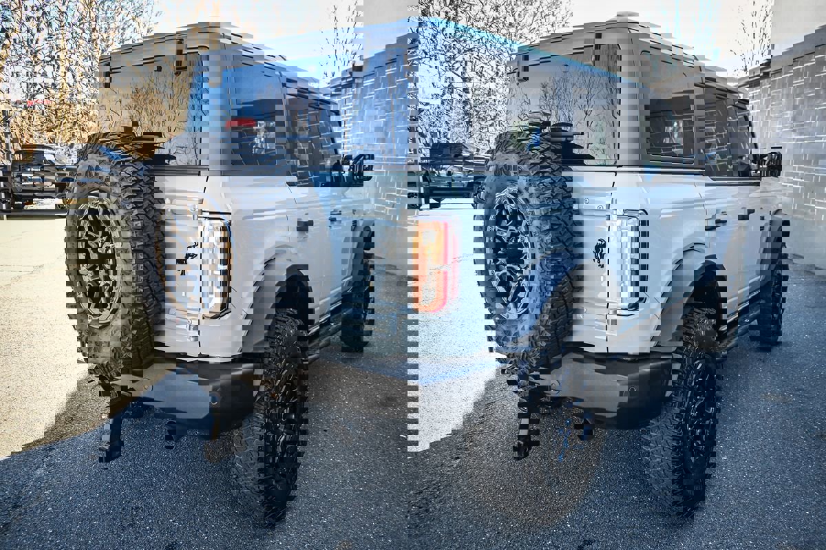 Used 2022 Ford Bronco Wildtrak image 5