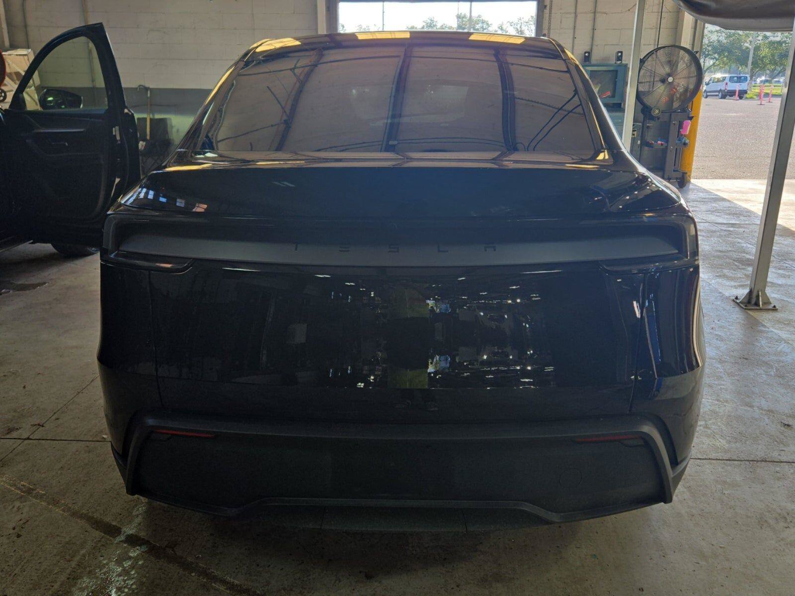 Used 2026 Tesla Model Y 2WD image 15