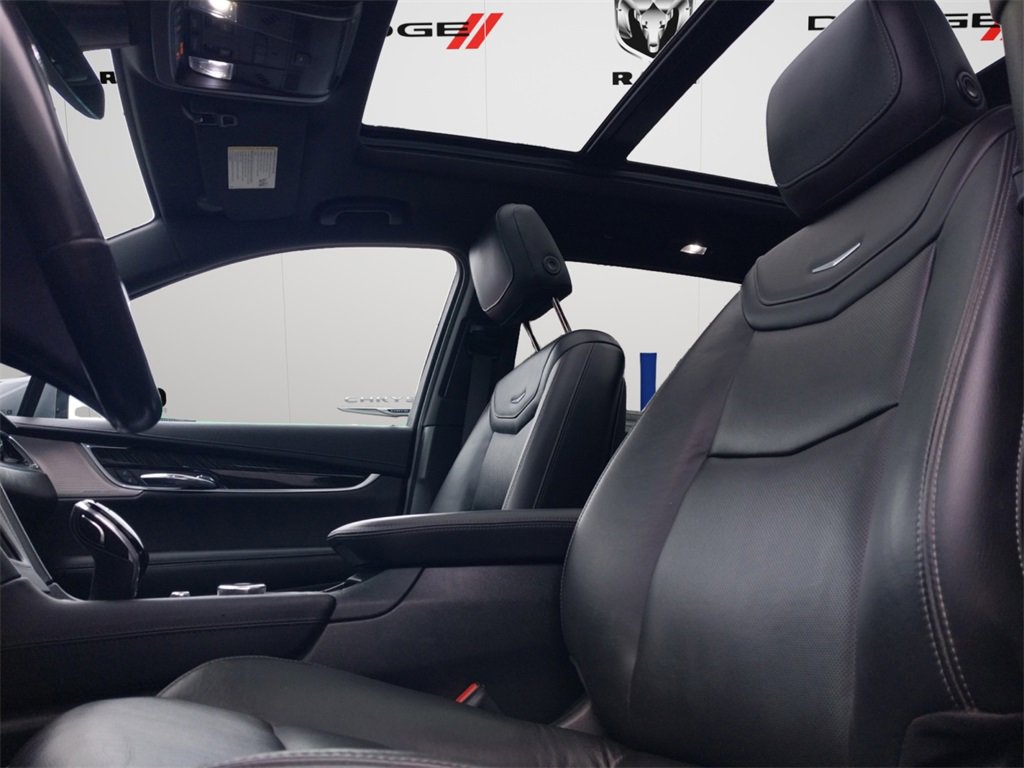 Used 2021 Cadillac XT6 Premium Luxury image 8
