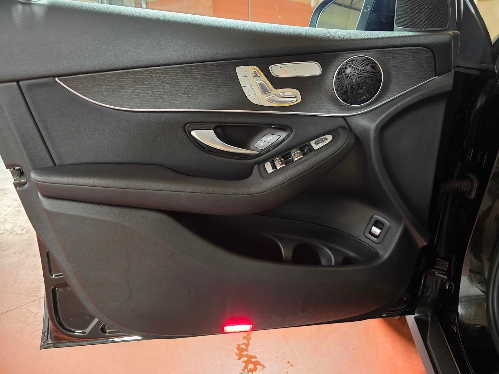 Used 2022 Mercedes-Benz GLC 300 GLC 300 image 22