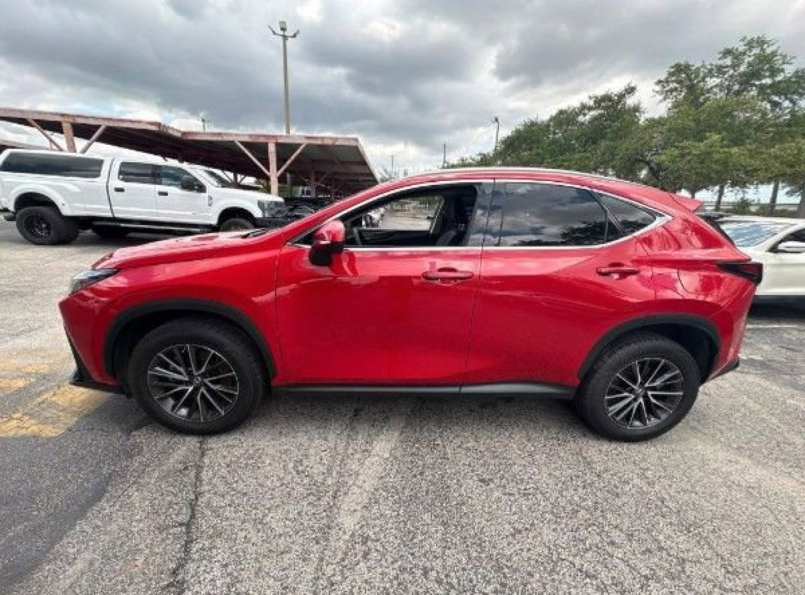 Used 2022 Lexus NX 350 AWD image 9