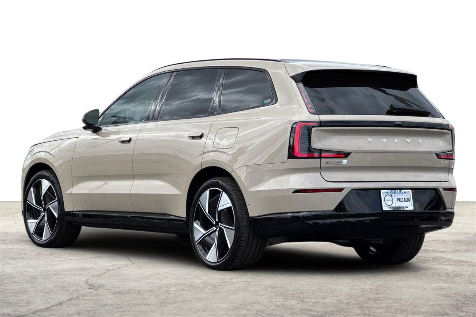 New 2025 Volvo EX90 Ultra w/ Protection Package Premier image 6