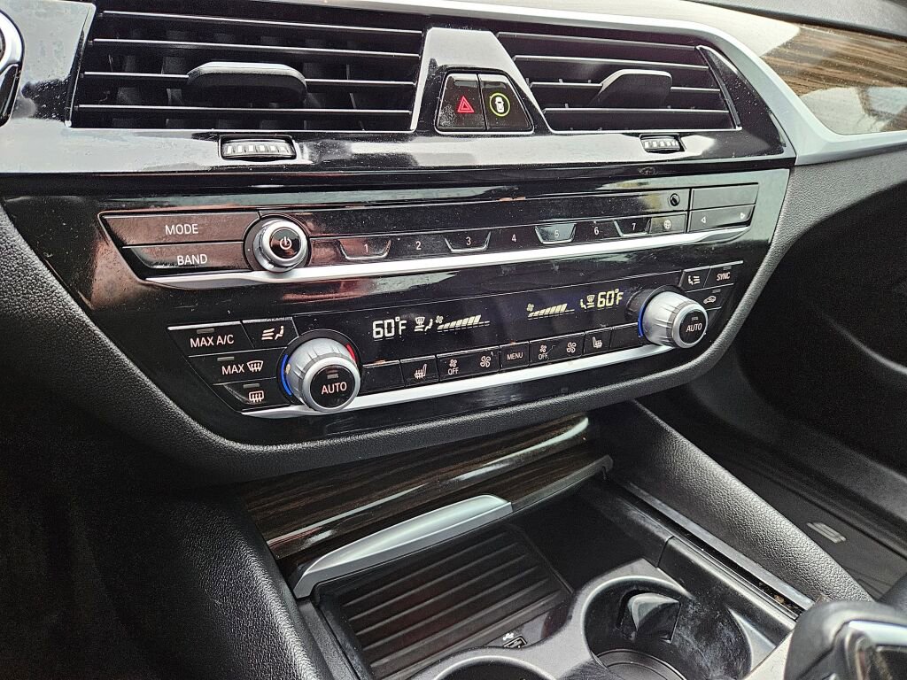 Used 2020 BMW 530i xDrive w/ Convenience Package image 22