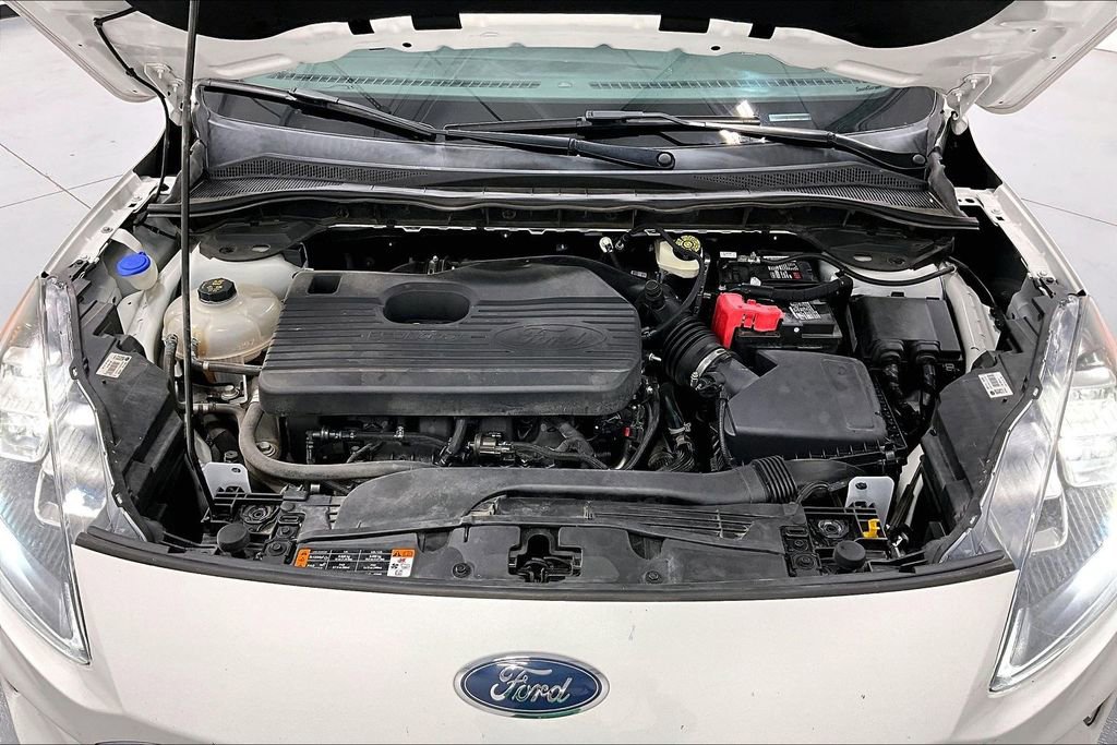 Used 2020 Ford Escape Titanium image 12