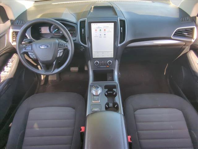 Used 2024 Ford Edge SE w/ Black Appearance Package AWD/4WD image 17