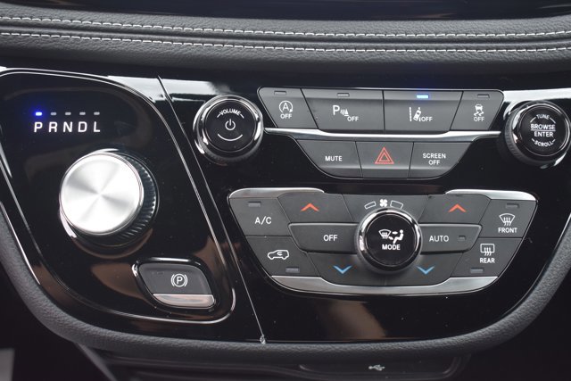 New 2026 Chrysler Pacifica Select image 26