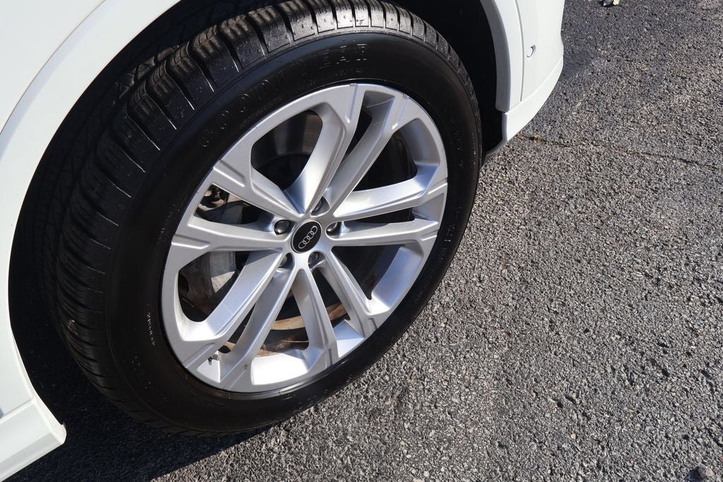Used 2025 Audi Q7 3.0T Premium Plus AWD/4WD image 12