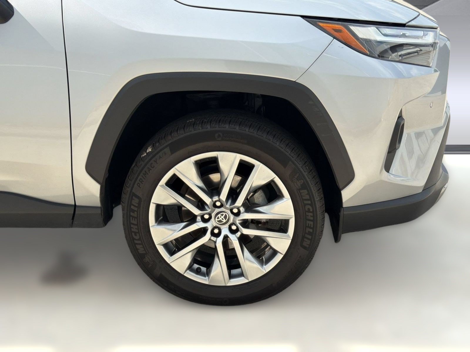 Used 2022 Toyota RAV4 Limited w/ Limited Grade Weather Package FWD image 12