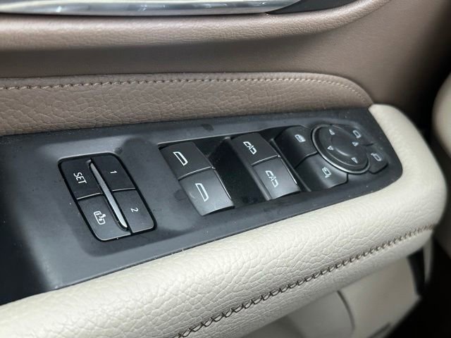 Used 2022 GMC Yukon Denali AWD/4WD image 19