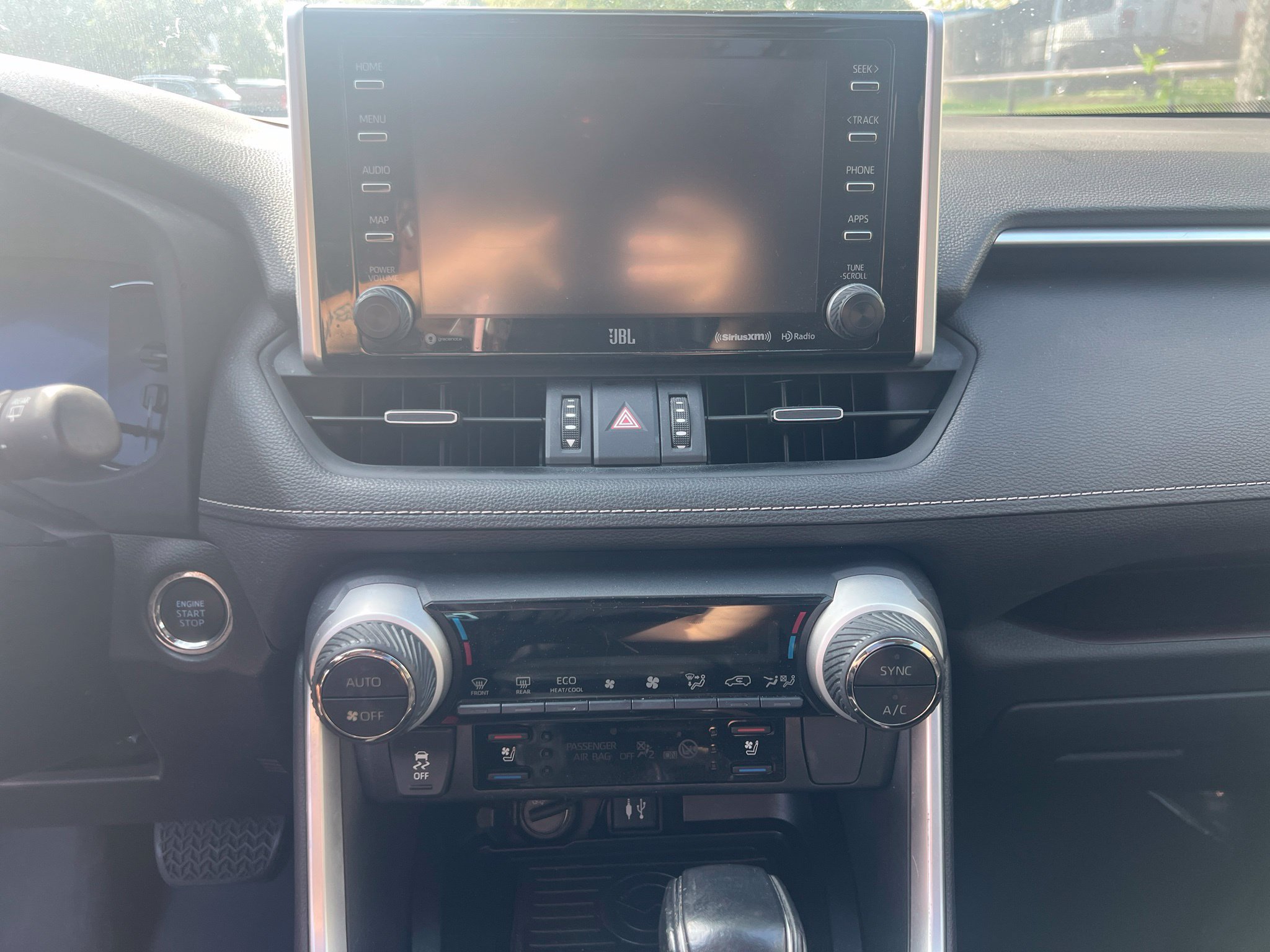 Used 2019 Toyota RAV4 Limited w/ Advanced Technology Package FWD image 17