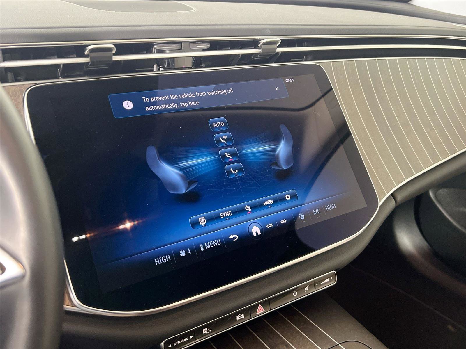 Used 2025 Mercedes-Benz E 350 4MATIC Sedan image 15