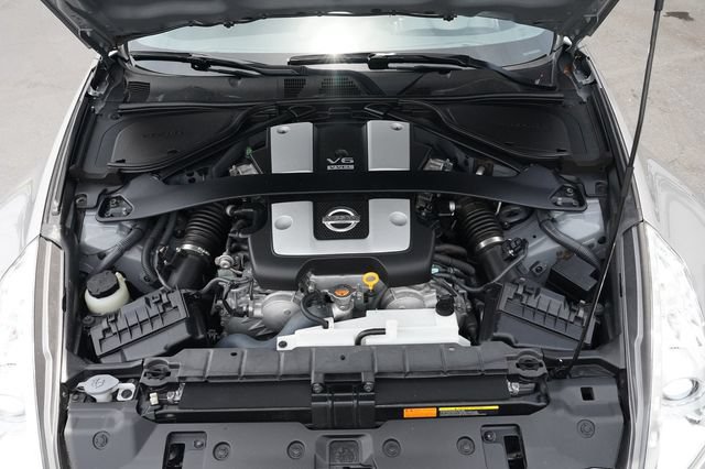 Used 2009 Nissan 370Z Coupe RWD image 22