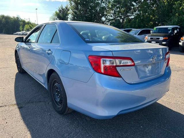 Used 2012 Toyota Camry LE FWD image 3