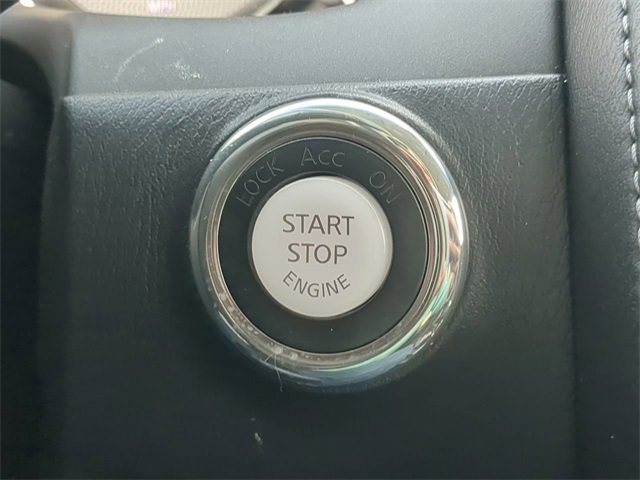 Used 2016 INFINITI QX80 4WD w/ Driver's Assistance Package image 26