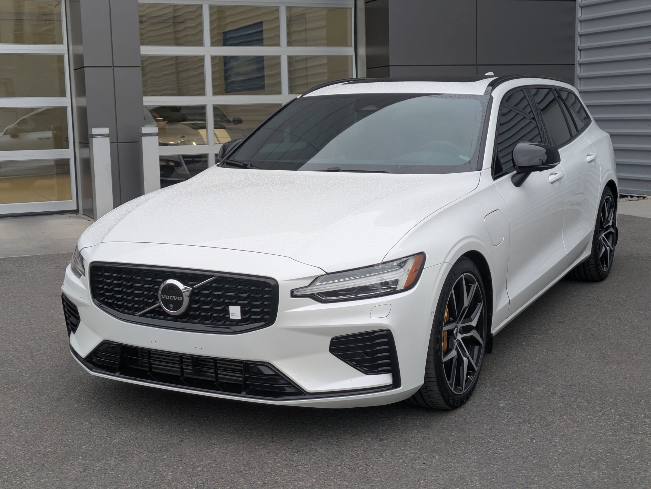 Used 2025 Volvo V60 T8 Polestar image 8