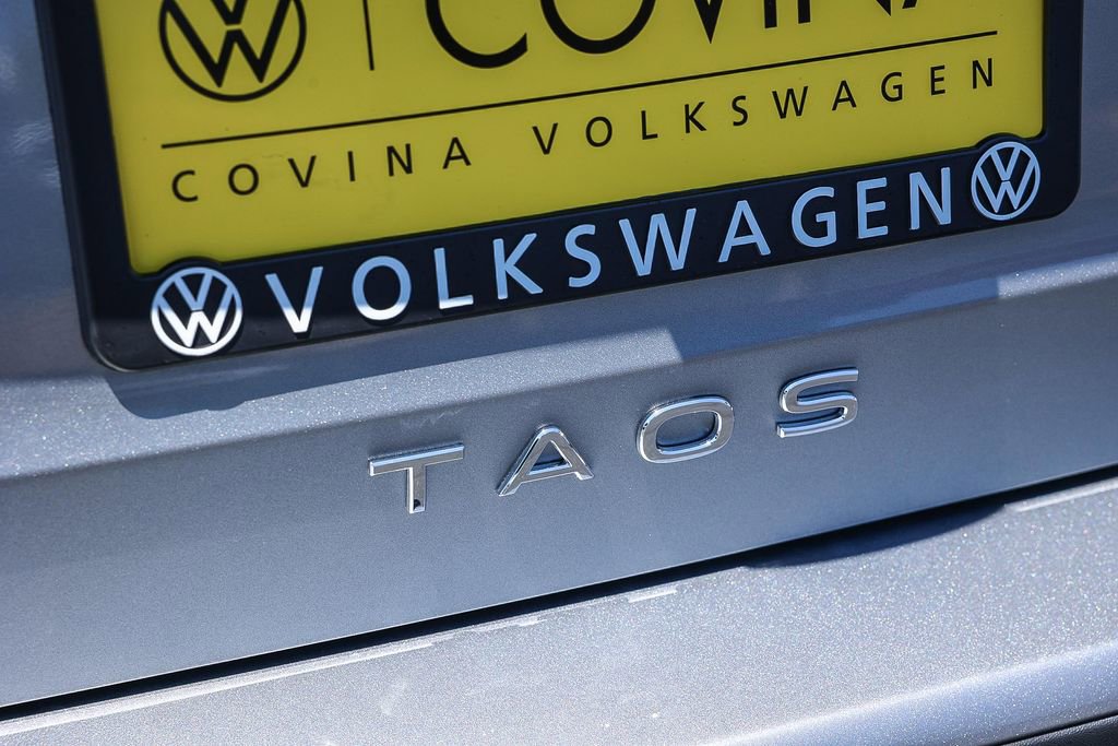 New 2025 Volkswagen Taos SE image 9