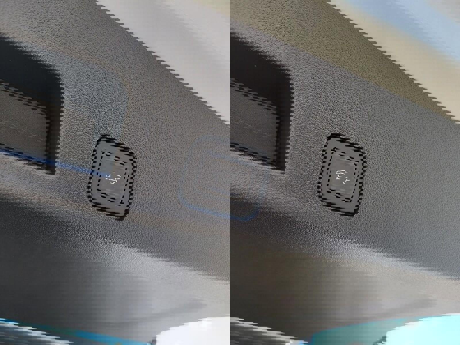 New 2026 Buick Enclave Sport Touring w/ Power Package image 9