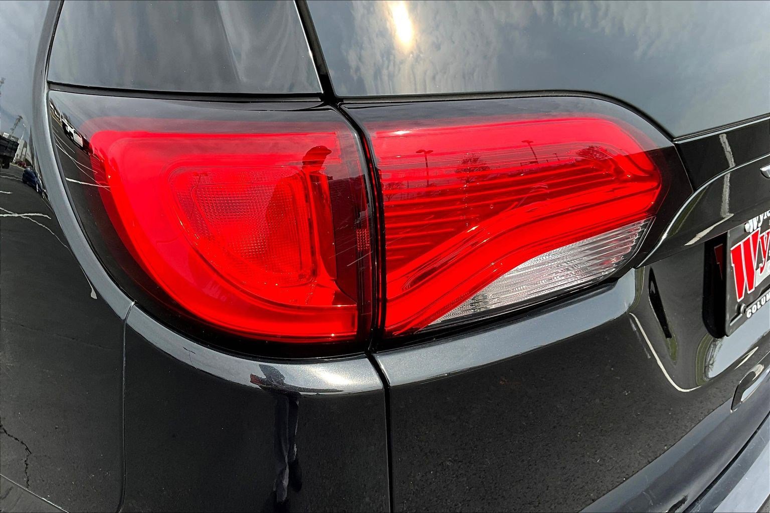 Used 2018 Chrysler Pacifica Touring-L image 24