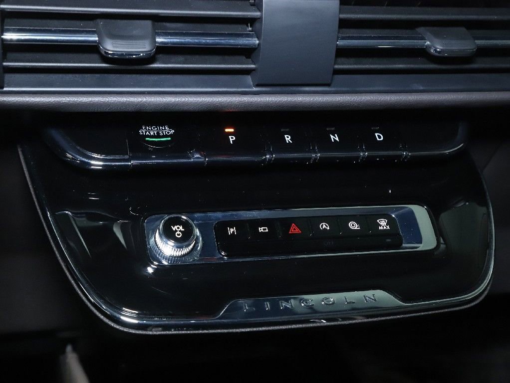 Certified 2023 Lincoln Corsair AWD w/ Equipment Group 101A image 25