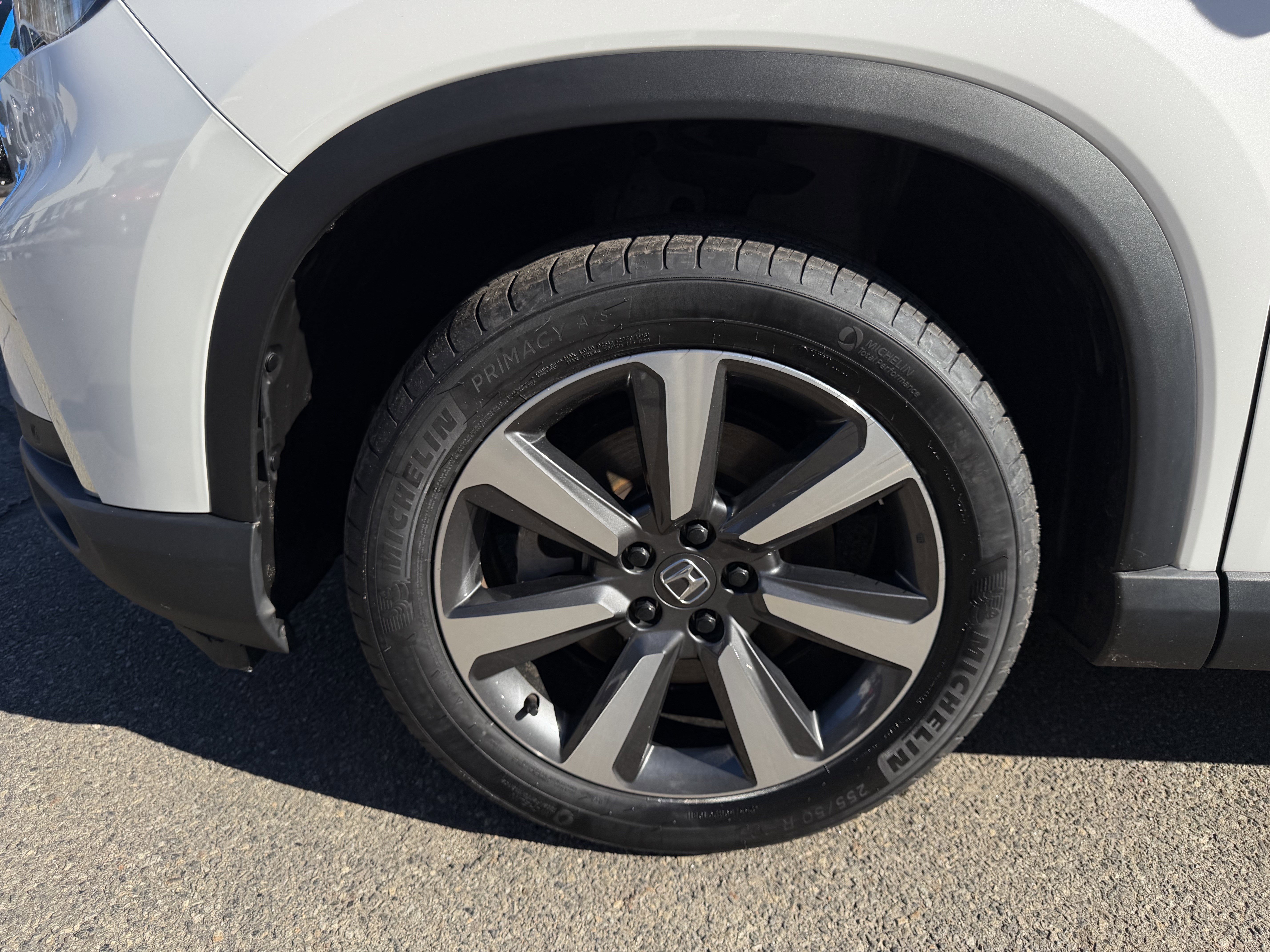 Certified 2024 Honda Pilot Touring image 7