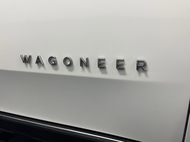 Used 2023 Jeep Wagoneer Series III w/ Premium Group I image 39