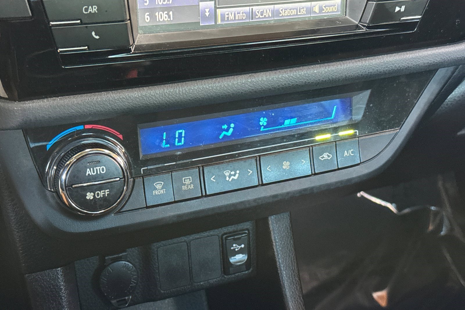 Used 2014 Toyota Corolla S FWD image 17