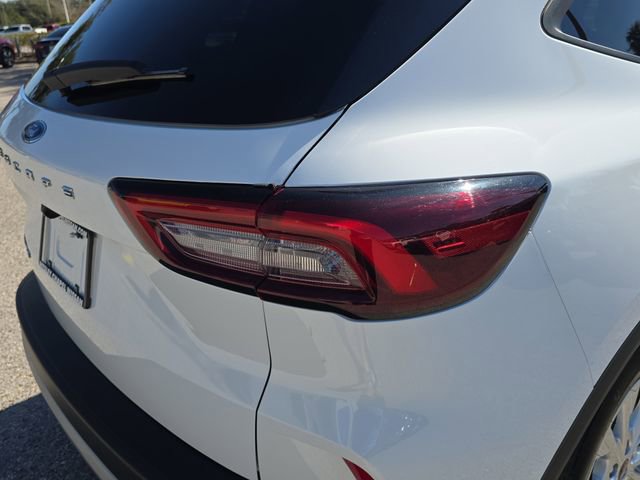 Used 2025 Ford Escape Active image 11