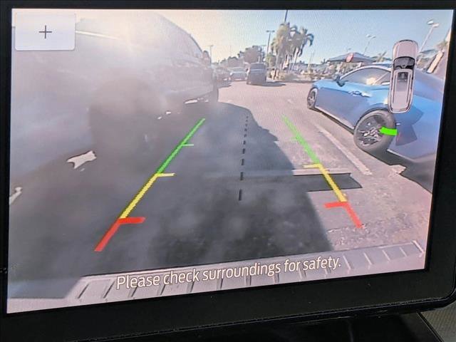 Used 2020 Ford Explorer XLT w/ Equipment Group 202A image 12