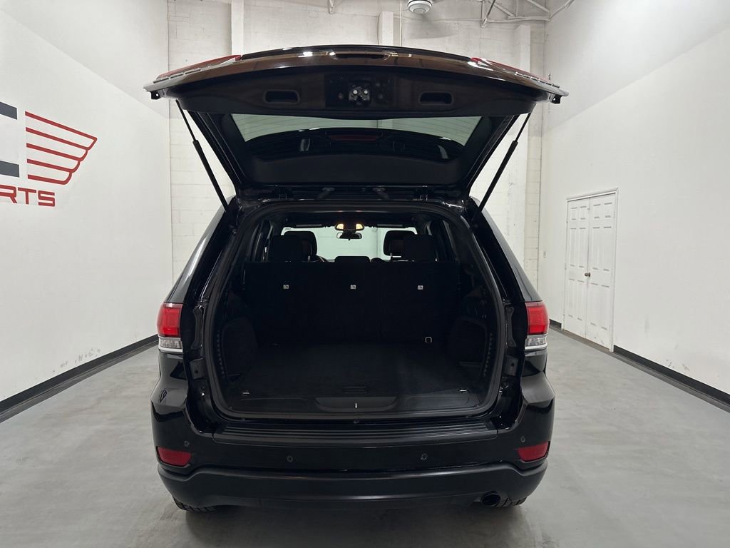 Used 2020 Jeep Grand Cherokee Laredo AWD/4WD image 14