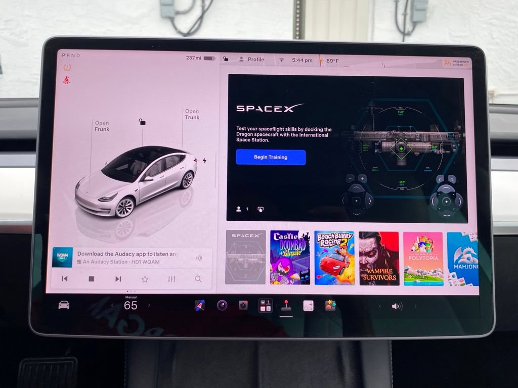 Used 2022 Tesla Model 3 Long Range AWD/4WD image 27