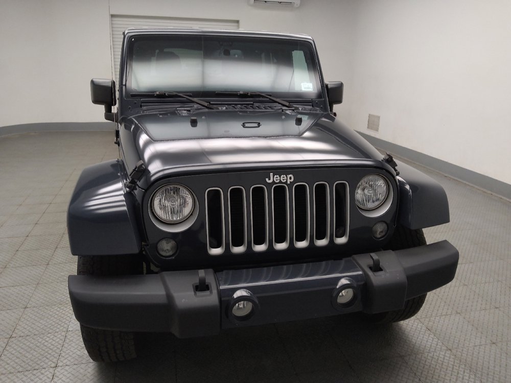 Used 2016 Jeep Wrangler Unlimited Sahara w/ Connectivity Group image 14