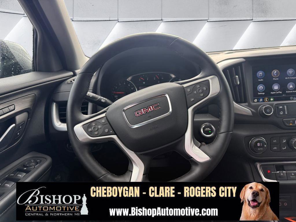 Used 2024 GMC Terrain SLT image 23