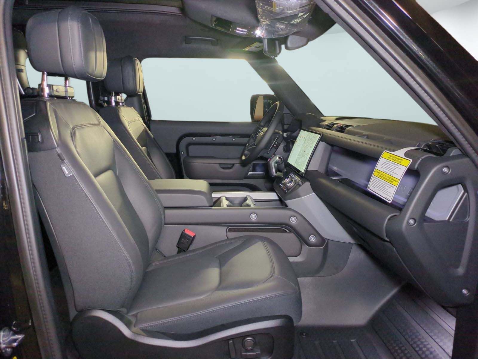 New 2026 Land Rover Defender 90 V8 AWD/4WD image 30