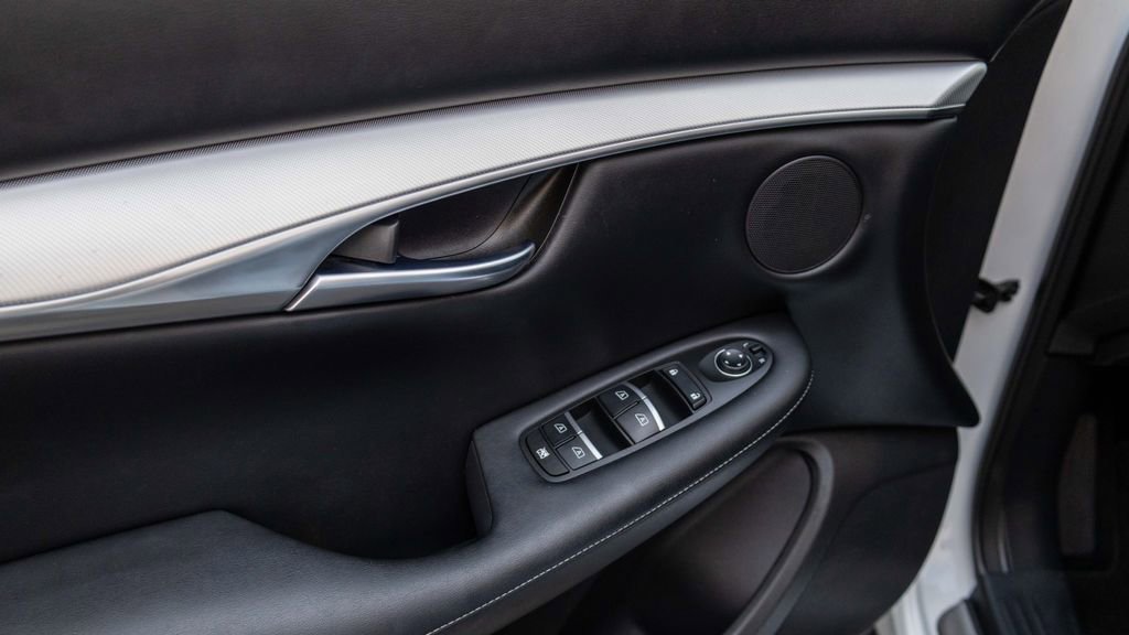 Used 2021 INFINITI QX50 Luxe w/ Cargo Package image 15