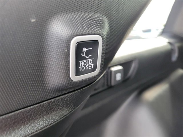 Used 2024 Jeep Grand Cherokee Limited image 14