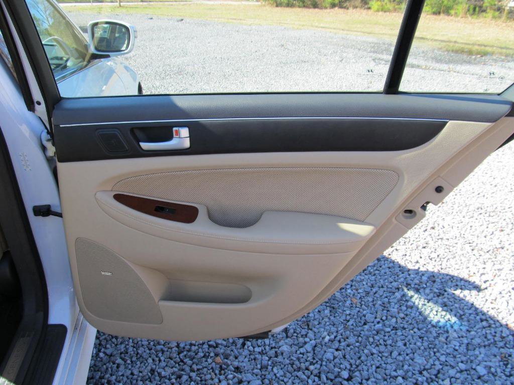 Used 2014 Hyundai Genesis 3.8 w/ Technology Package 03 image 37