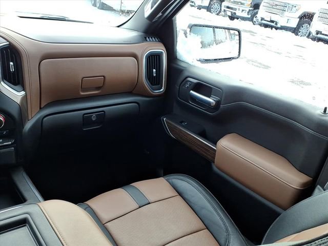 Used 2021 Chevrolet Silverado 1500 High Country w/ Technology Package AWD/4WD image 15