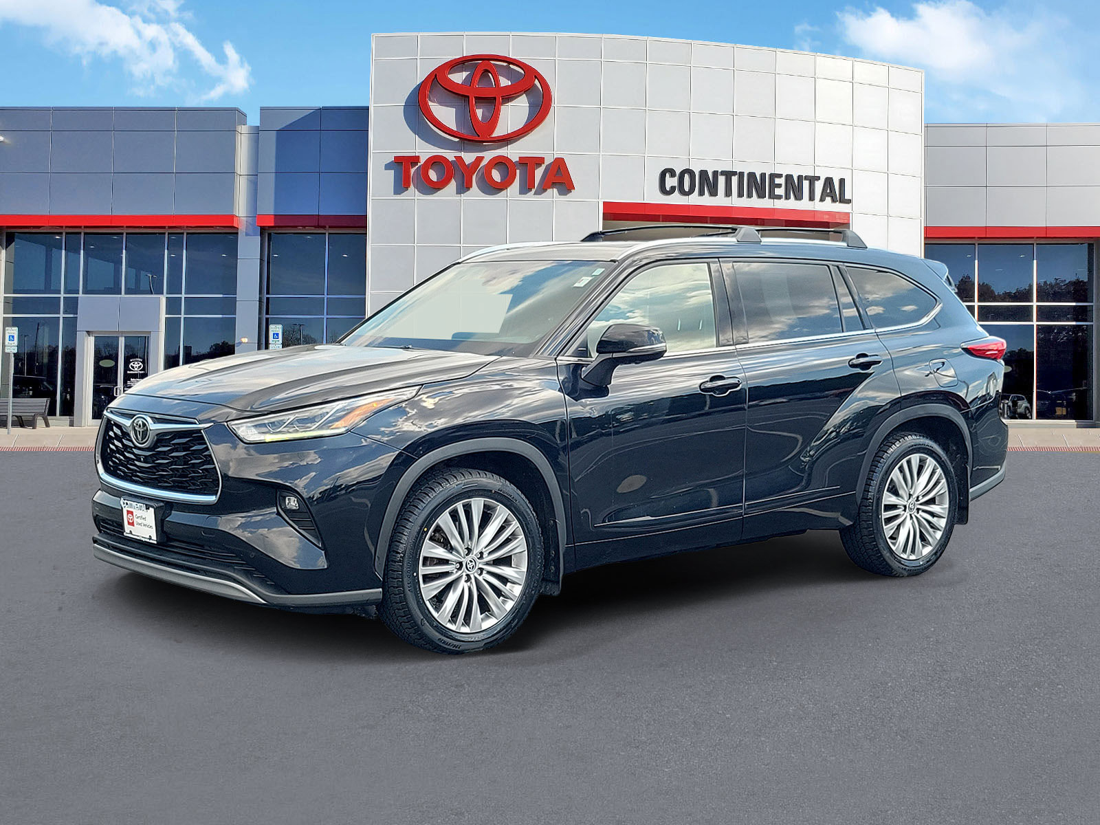 Used 2023 Toyota Highlander Platinum AWD/4WD image 3