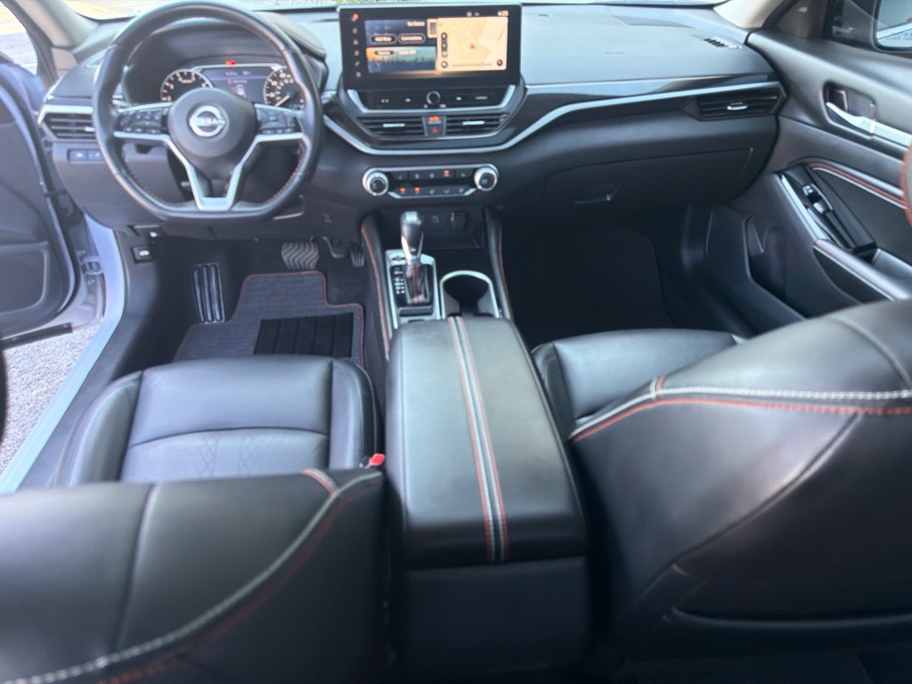 Used 2023 Nissan Altima 2.5 SR w/ SR Premium Package AWD/4WD image 12