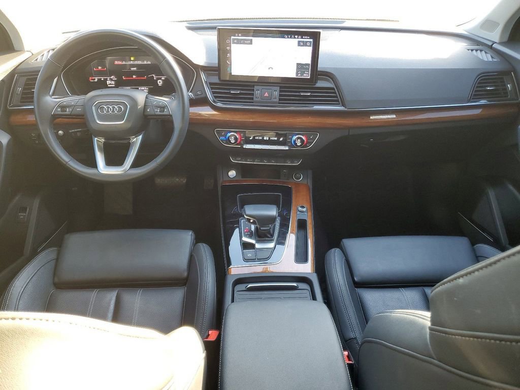 Used 2021 Audi Q5 Prestige w/ Prestige Package image 18